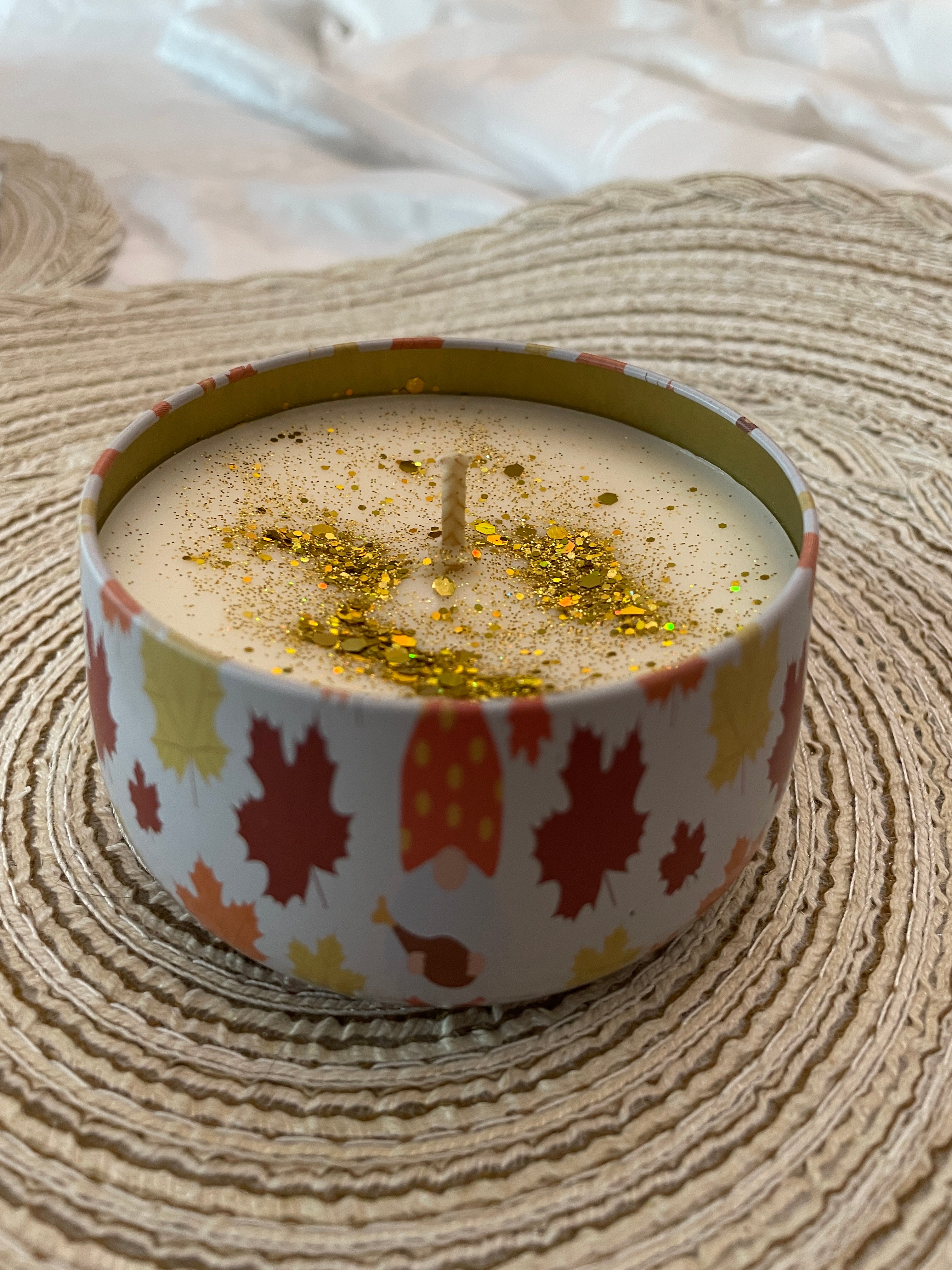 8.5 0z. AUTUMN GLOW Soy Candle in Tin.