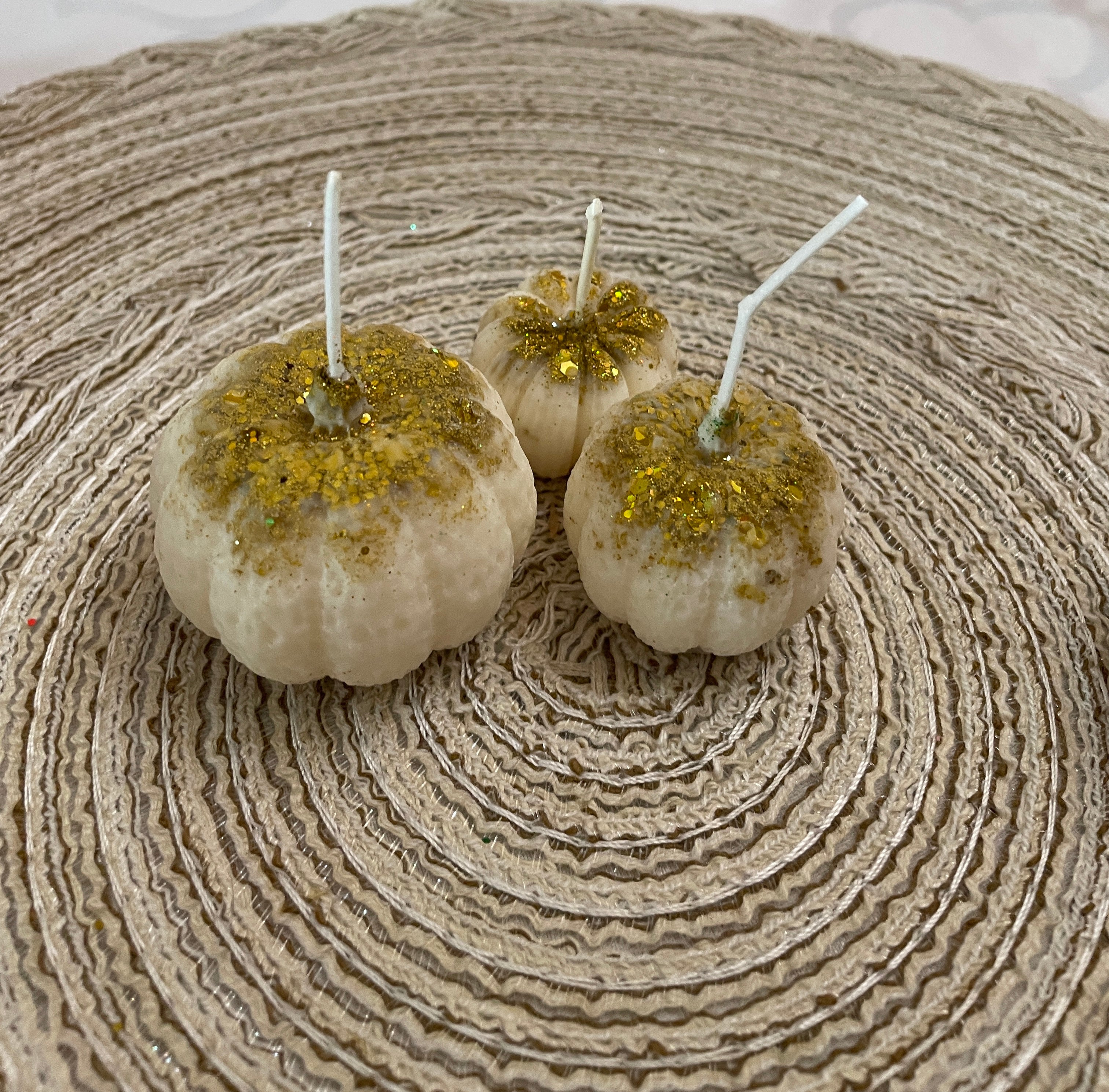 3.7 0Z. WHITE & GOLD PUMKIN SOY SPECIALTY CANDLES~ TRIO MINIATURES.