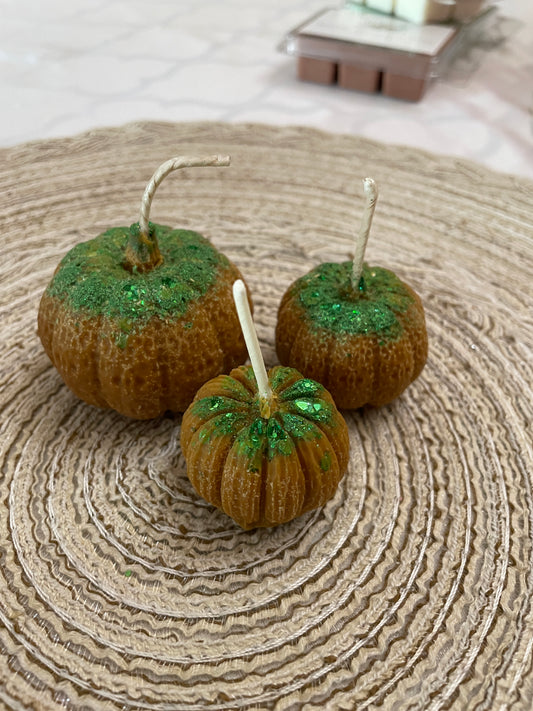 3.7 oz. BROWN & GREEN SOY SPECIALTY PUMPKIN CANDLES. TRIO MINIATURES.