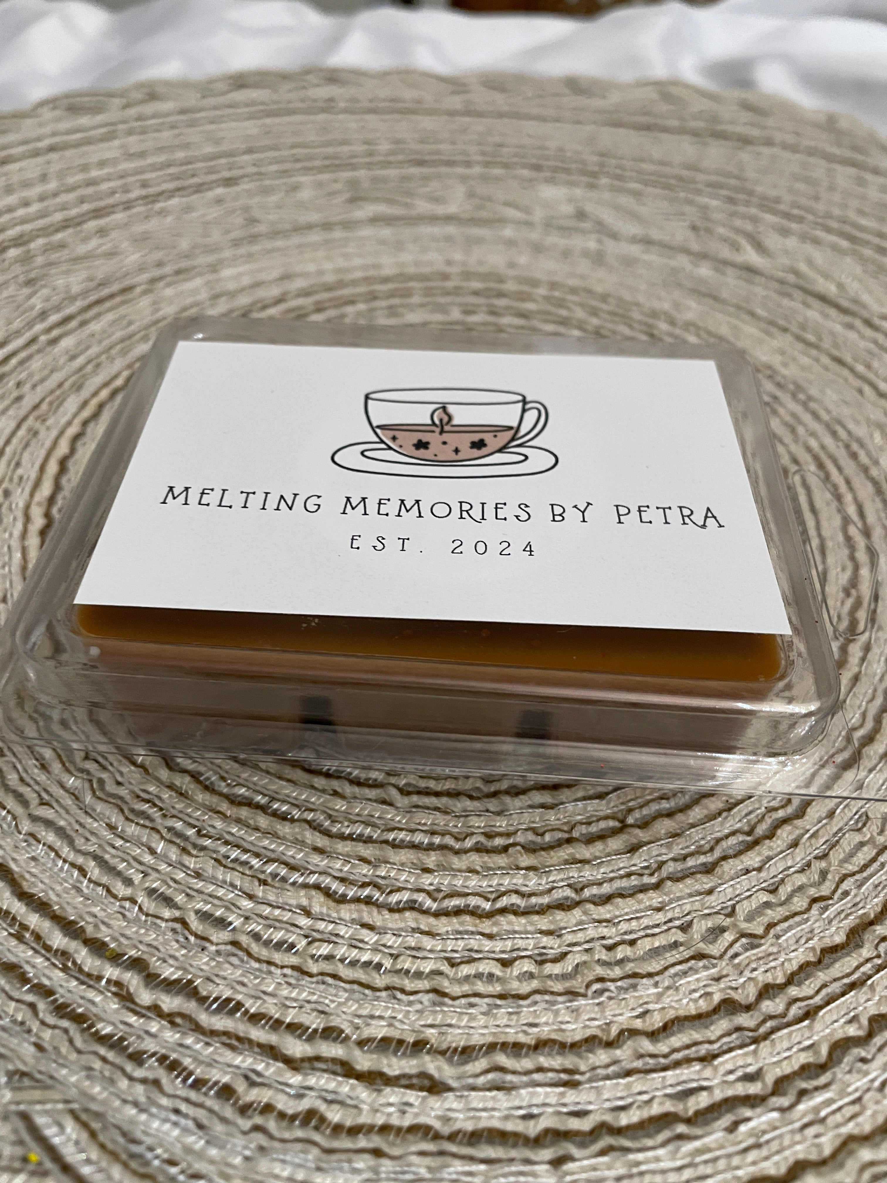 3.0 OZ. COFFEE TALK SOY WAX MELTS in Classic Clamshell.