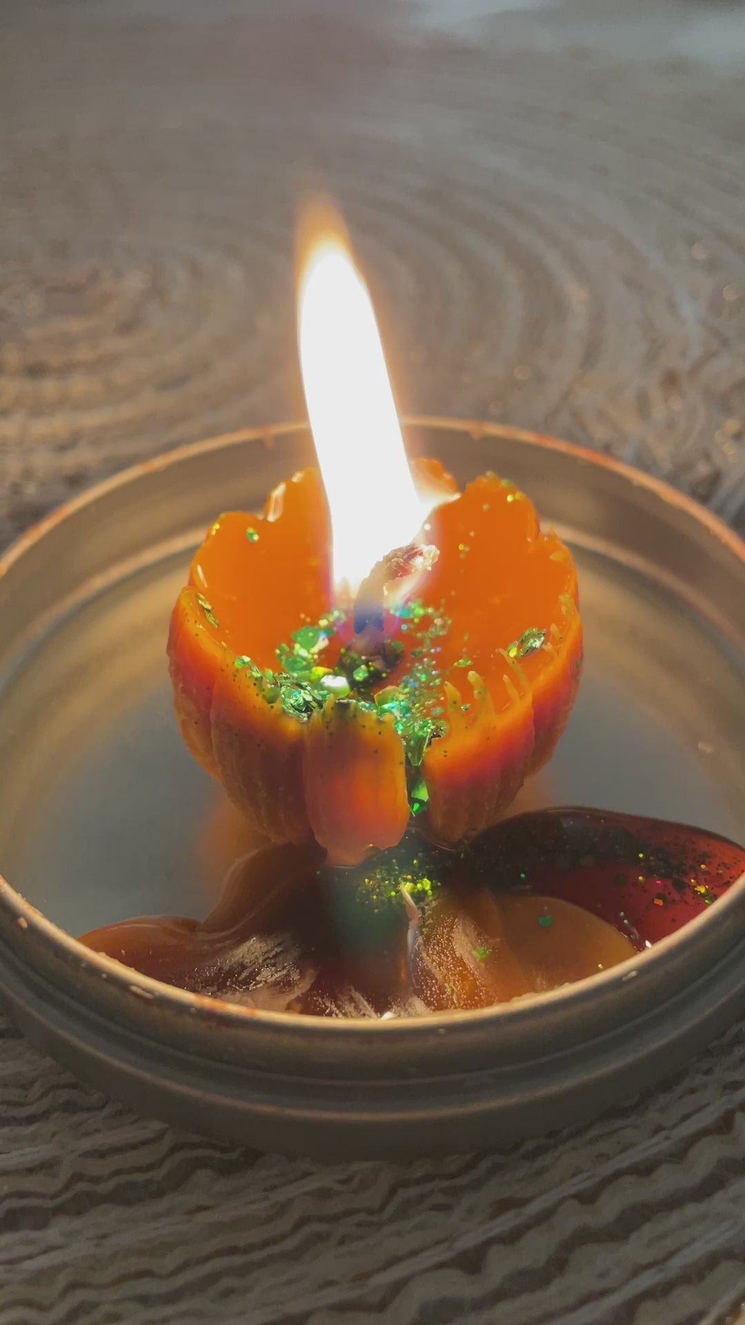 3.7 oz. BROWN & GREEN SOY SPECIALTY PUMPKIN CANDLES. TRIO MINIATURES.